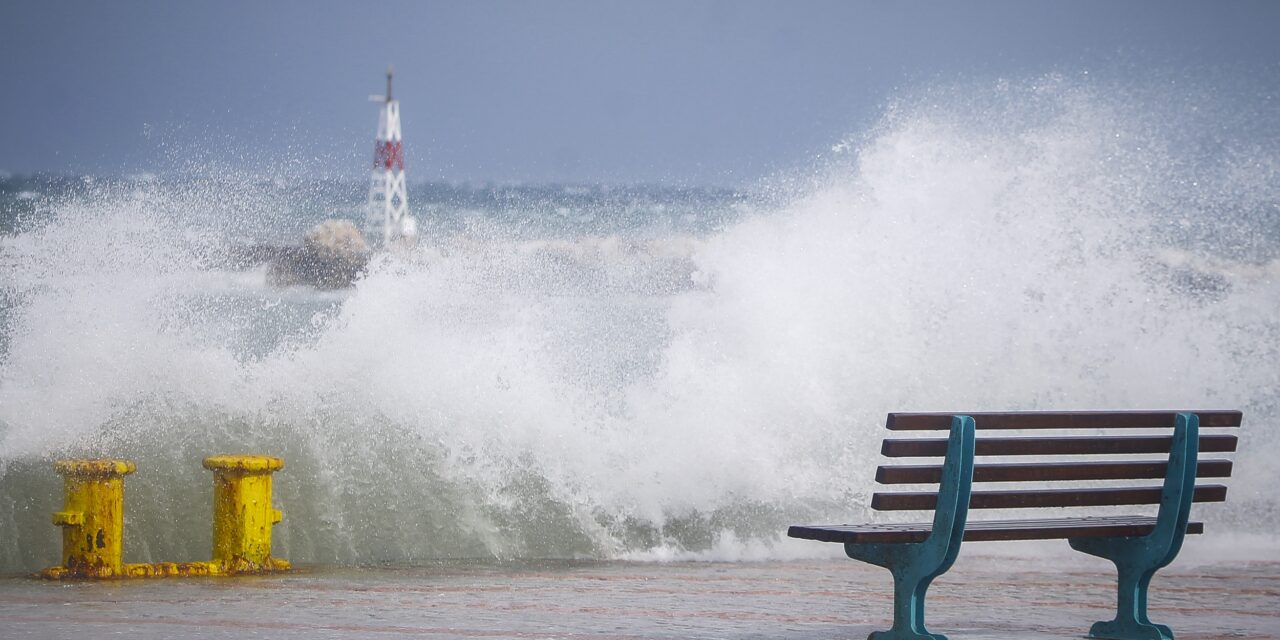 “Ιανός”: Κλειστές οι ακτοπλοϊκές γραμμές στη δυτική Ελλάδα λόγω ισχυρών ανέμων