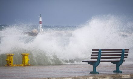 “Ιανός”: Κλειστές οι ακτοπλοϊκές γραμμές στη δυτική Ελλάδα λόγω ισχυρών ανέμων