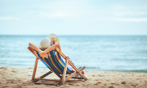 Eurostat: Ένας στους δύο Έλληνες δεν μπορούν να κάνουν διακοπές πάνω από μια εβδομάδα