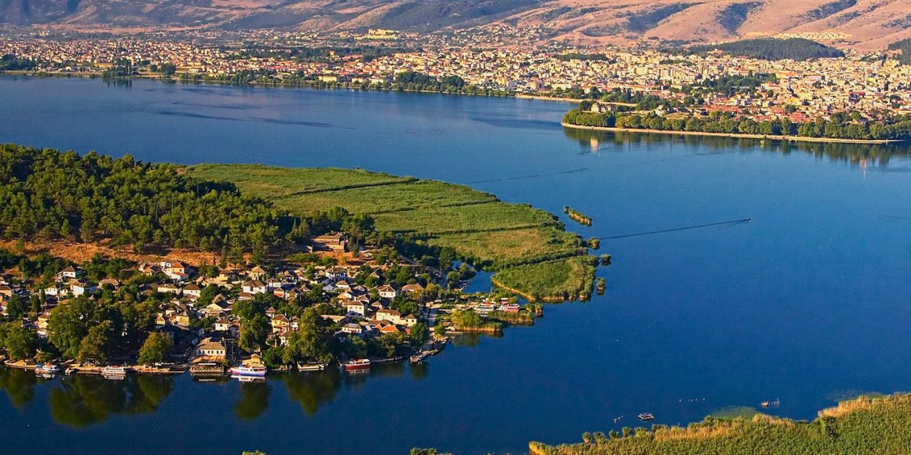 Σουηδός δημοσιογράφος υμνεί τα Ιωάννινα και άλλους 9 ελληνικούς προορισμούς