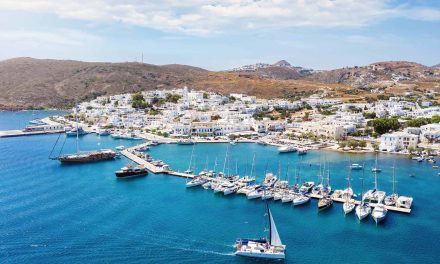 Διεθνή μέσα αποθεώνουν ελληνικό νησί για τις αρχαίες κατακόμβες του