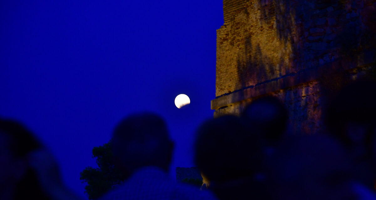 Εκδηλώσεις σε αρχαιολογικούς χώρους και μουσεία της Ελλάδας με φόντο… το ολόγιομο φεγγάρι