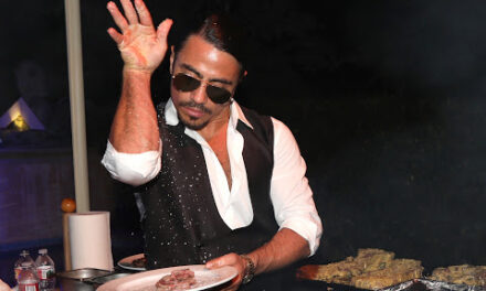 Πλήγμα για τη φήμη του Salt Bae – Λουκέτο στο εστιατόριο του γνωστού σεφ στη Βοστώνη