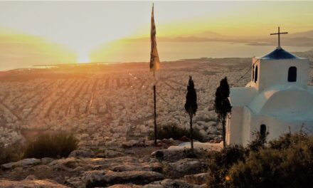 Βόλτα στον Υμηττό: Το άγνωστο εκκλησάκι με τη μαγευτική θέα