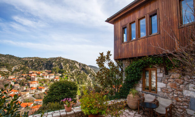 “Μπελλαίικο”: Εκεί όπου η ζεστή φιλοξενία συναντά το μεγαλείο της φύσης