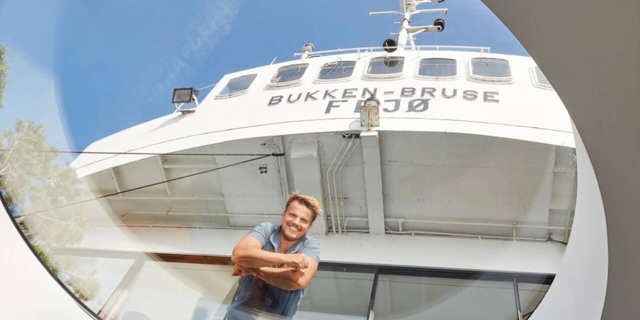 Δανός αρχιτέκτονας μετέτρεψε ένα πλοίο 450 τόνων σε πλωτή βίλα