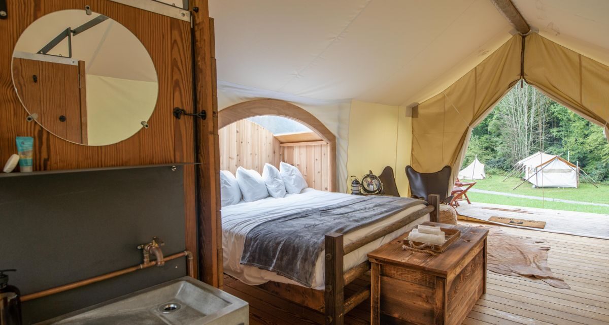 Έρχεται στην Ελλάδα το Glamping –  Το Υπ. Τουρισμού παρουσιάζει το νέο σήμα