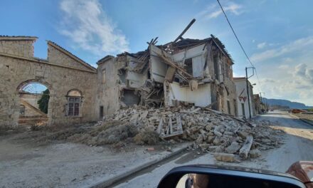 Σεισμός: Σάμος και Σμύρνη μετρούν τις πληγές τους