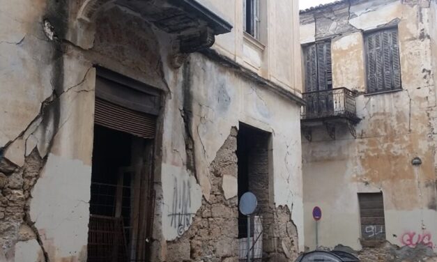 Χατζηδάκης: Σχέδιο άμεσης αντιμετώπισης για τα ετοιμόρροπα κτίρια