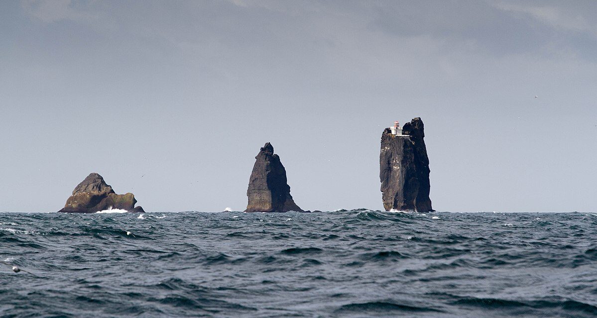 Thridarangar: Ο πιο απομονωμένος φάρος στον κόσμο στέκει καταμεσής του Ατλαντικού