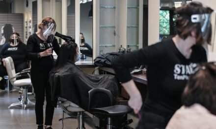 Τι μένει ανοιχτό και τι κλείνει από αύριο Σάββατο