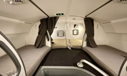 Έτσι είναι ο «μυστικός» χώρος σε ένα αεροσκάφος όπου κοιμούνται πιλότοι και αεροσυνοδοί