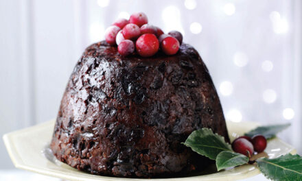 Χριστούγεννα σαν βασιλιάδες: Η συνταγή για την αγαπημένη πουτίγκα της Ελισάβετ από τον ίδιο τον βασιλικό σεφ