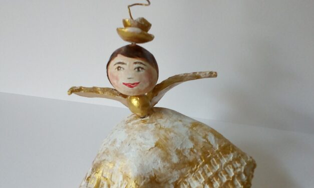 Φτιάχνουμε χριστουγεννιάτικα στολίδια με χαρτί στο διαδικτυακό εργαστήρι του ΠΙΟΠ