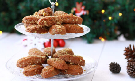 Μένουμε σπίτι και φτιάχνουμε… μελομακάρονα – Δείτε τη συνταγή