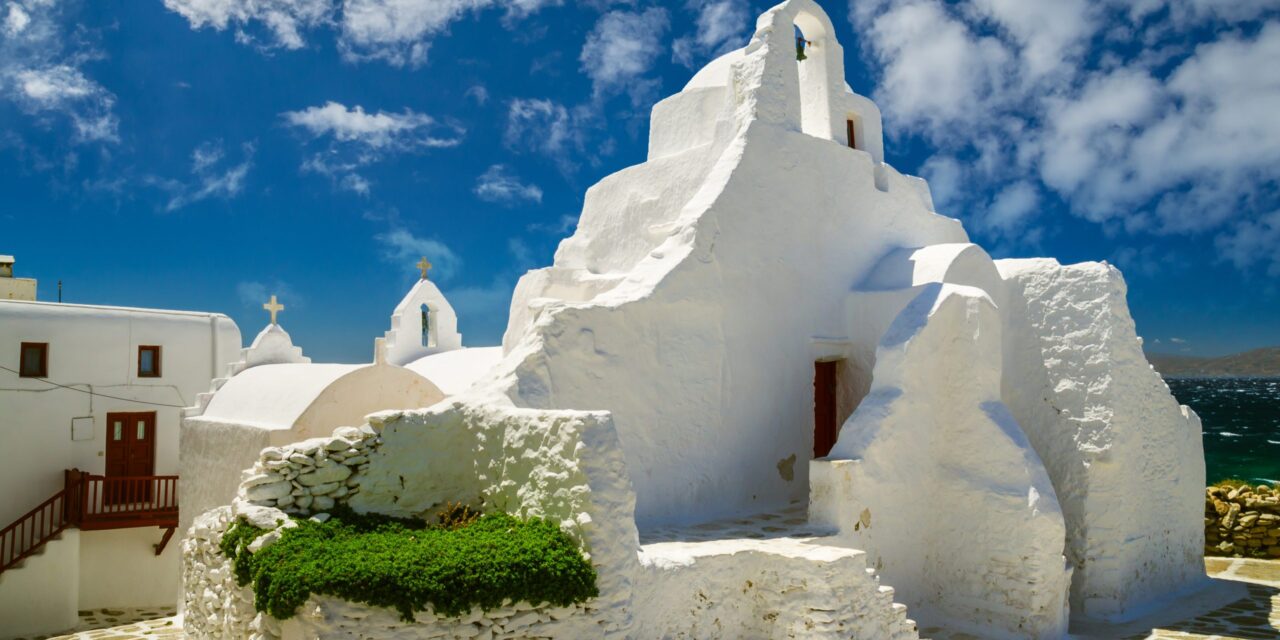 Conde Nast Traveller: 7 ελληνικά νησιά βρίσκονται ανάμεσα στα 20 καλύτερα της Ευρώπης για το 2021