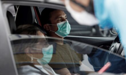 Μάσκες και μέτρα για κορωνοϊό σε ΙΧ και ταξί: Τι ισχυεί σε περίπτωση έκτακτης ανάγκης