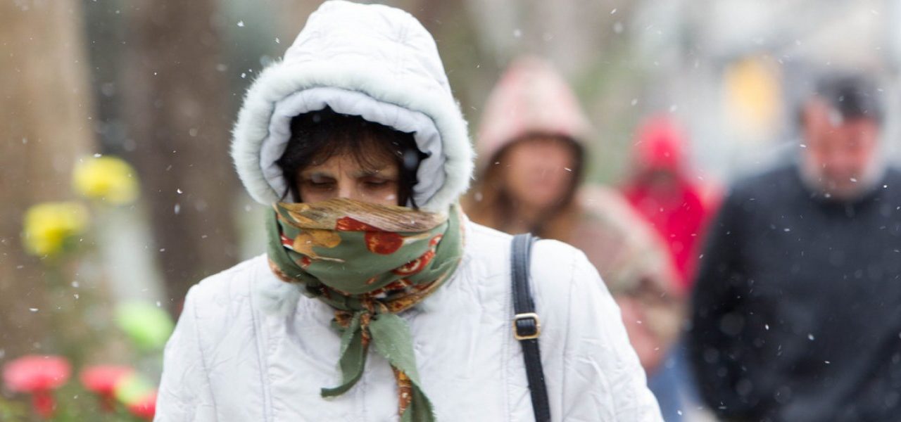 Καιρός: Τσουχτερό κρύο και βροχές σήμερα σε όλη τη χώρα