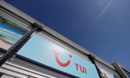Η TUI στα όρια της χρεοκοπίας; Γιατί καθυστερεί την καταβολή των οφειλόμενων στους Έλληνες ξενοδόχους