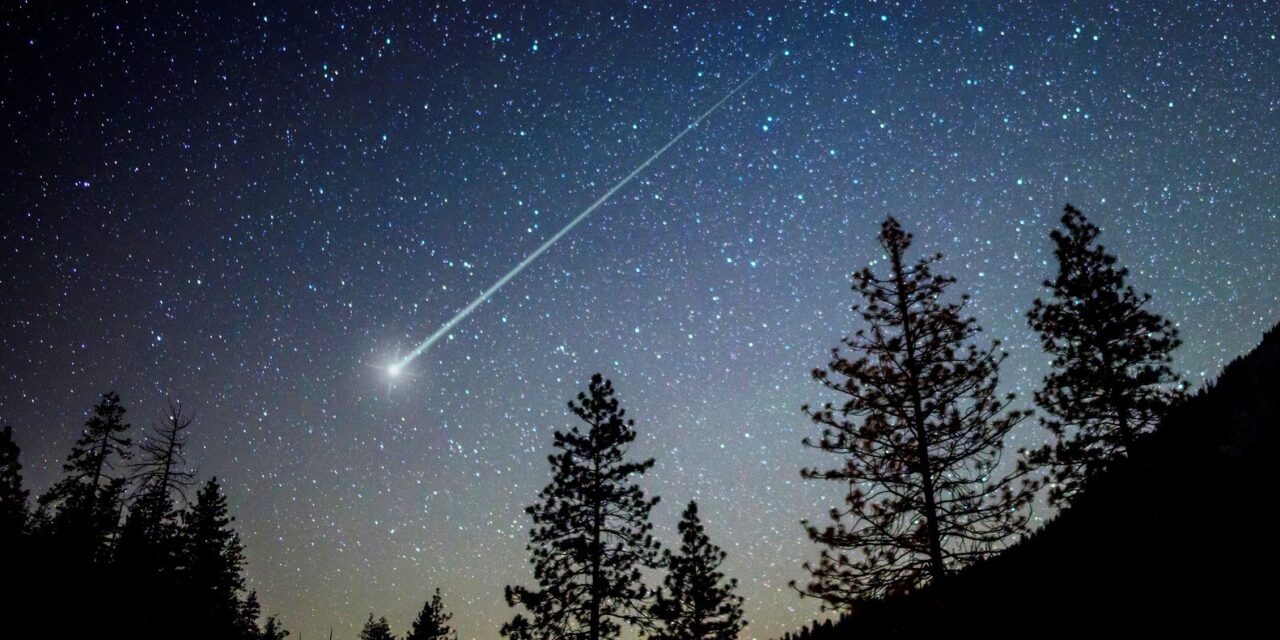 Η φθινοπωρινή βροχή διαττόντων αστέρων κορυφώνεται στην Ελλάδα απόψε το βράδυ