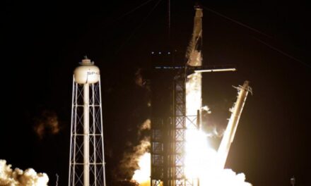 Ξεκίνησε το ταξίδι του πυραύλου της SpaceX προς τον Διεθνή Διαστημικό Σταθμό – Εντυπωσιακές εικόνες
