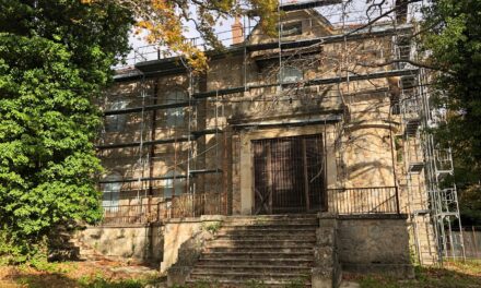 Εργασίες στο Τατόι: Εντοπίστηκαν άμαξες, έπιπλα εποχής, έργα τέχνης, παιχνίδια – Δείτε τις εικόνες