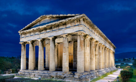 Εντυπωσιάζει ο νέος φωτισμός στον ναό του Ηφαίστου και το μνημείο του Φιλοπάππου (video)