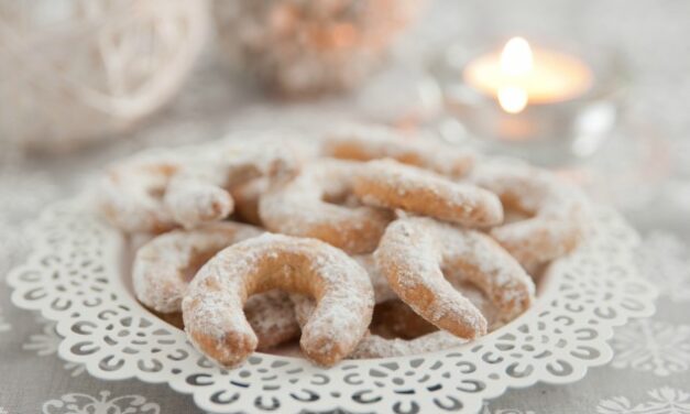 Χριστουγεννιάτικα μπισκότα με άρωμα Ευρώπης – Δείτε τη συνταγή