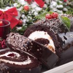 Buche de Noel: Το χριστουγεννιάτικο γλυκό που μας ταξιδεύει στο ρομαντικό Παρίσι