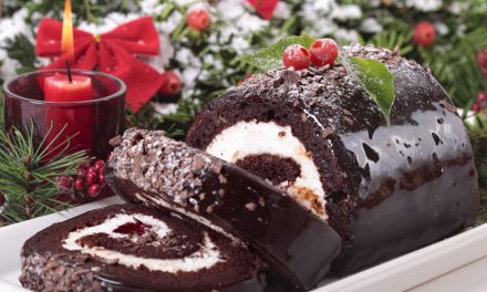 Buche de Noel: Το χριστουγεννιάτικο γλυκό που μας ταξιδεύει στο ρομαντικό Παρίσι