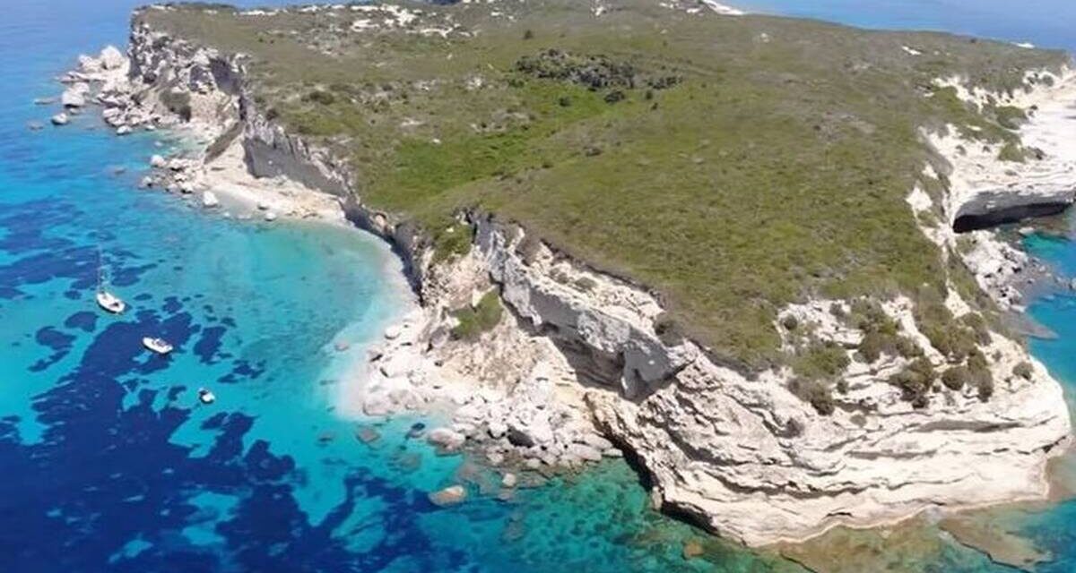 Ταξιδεύοντας σε ένα άγνωστο νησί στις εσχατιές της Ελλάδας (video)