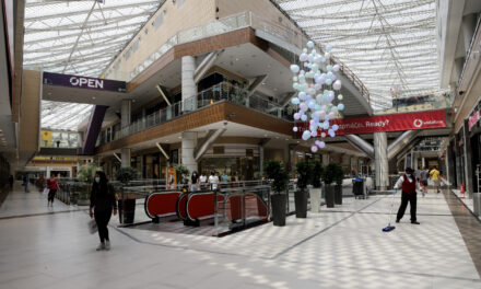 Μετά το click away έρχεται το drive through: Έτσι θα ψωνίζουμε στα εμπορικά κέντρα