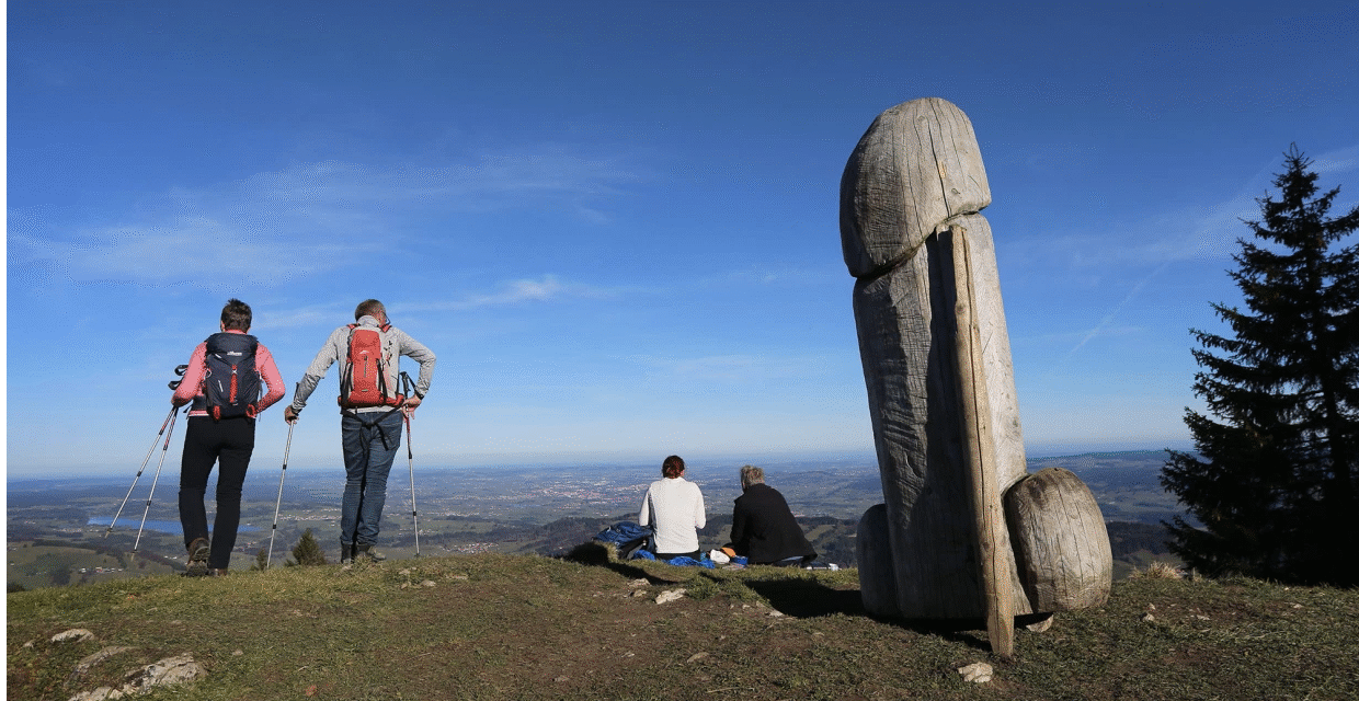 Γερμανία: Μυστηριώδης εξαφάνιση αγάλματος σε σχήμα φαλλού – Ζύγιζε 200 κιλά!