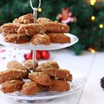 Φοινίκια: Αυτά τα μελομακάρονα φέρνουν αρώματα Σμύρνης στο σπίτι μας – Δείτε τη συνταγή