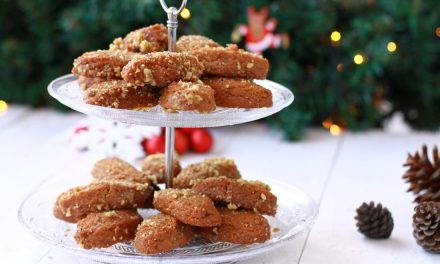 Φοινίκια: Αυτά τα μελομακάρονα φέρνουν αρώματα Σμύρνης στο σπίτι μας – Δείτε τη συνταγή