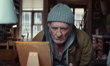 Ολλανδία: Η Χριστουγεννιάτικη διαφήμιση που έκανε πολλούς να ξεσπάσουν σε κλάματα (vid)