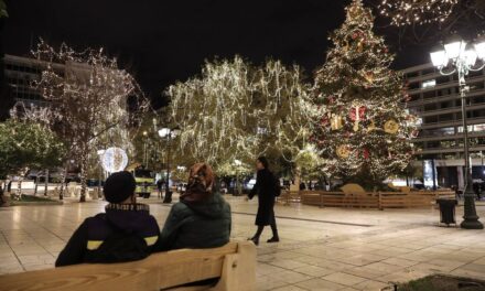 Τα μέτρα για τις γιορτές – Πώς θα κινηθούμε και τι επιτρέπεται