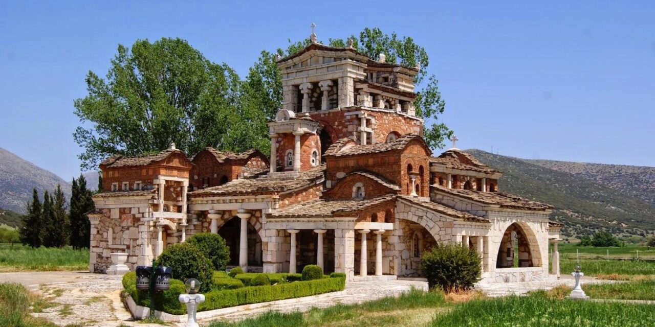 Αυτή είναι η πιο παράξενη εκκλησία της Ελλάδας – Δείτε που βρίσκεται (video)