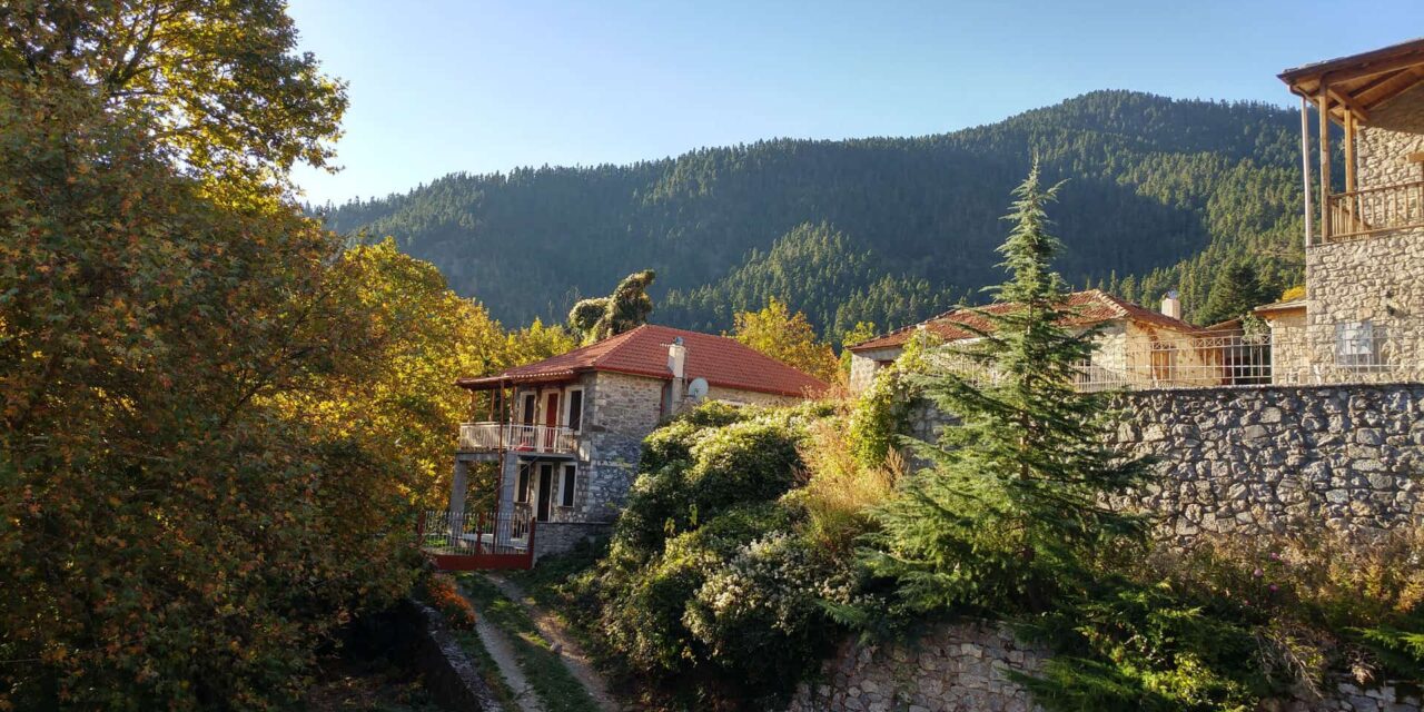 Εκδρομή σε ένα γραφικό πετρόχτιστο χωριό – Mέχρι το 1959 ονομαζόταν Άνω Μουσουνίτσα