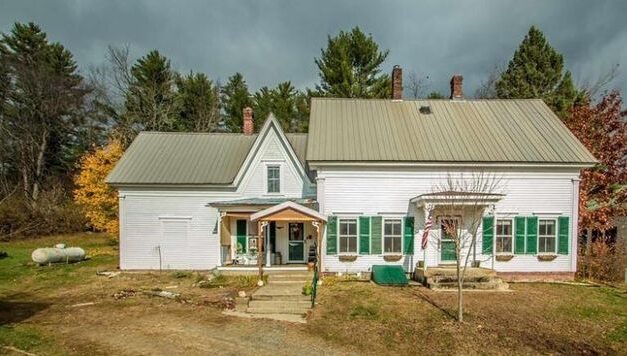 Αυτό το σπίτι στο Βερμόντ απέξω είναι φυσιολογικό αλλά μέσα κρύβει μία ανατριχιαστική έκπληξη