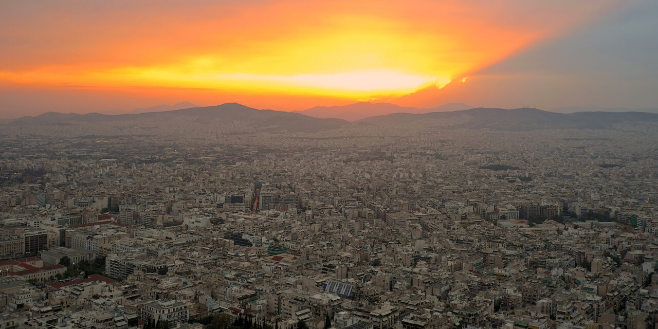 Η ανατολή του ήλιου στην Αθήνα μαγεύει το κινεζικό κοινό