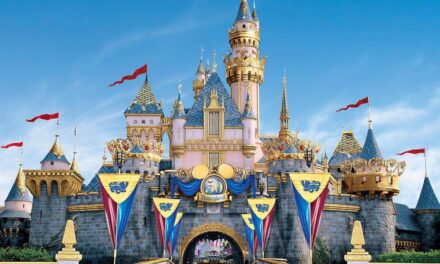 ΗΠΑ: Η Disneyland μετατρέπεται σε κέντρο εμβολιασμού για τον κορωνοϊό