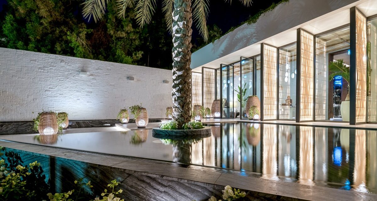 Ντουμπάι: Αυτό είναι το πολυτελές Νάμμος όπου άλλαξε χρονιά η κοσμική Αθήνα