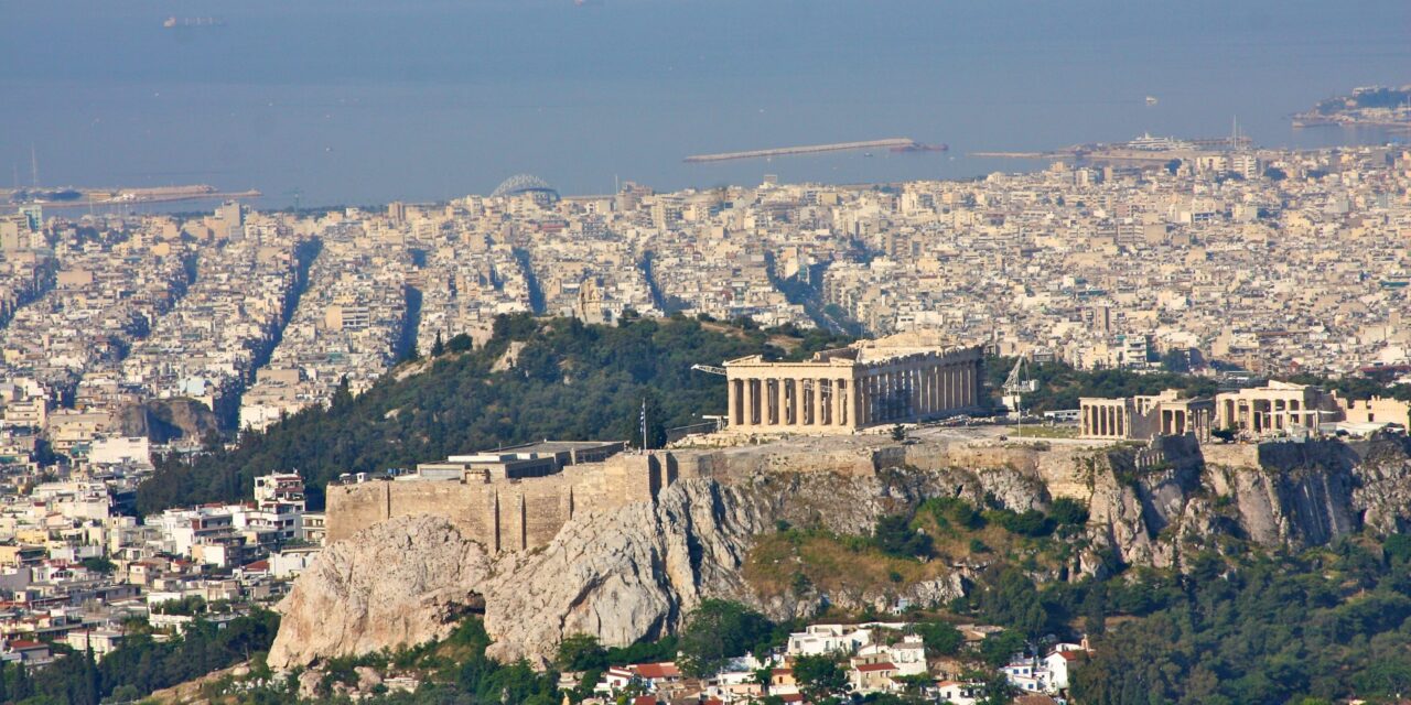 Η Αθήνα εξακολουθεί να γοητεύει και να κερδίζει σε τουριστικό επίπεδο σύμφωνα με έρευνα
