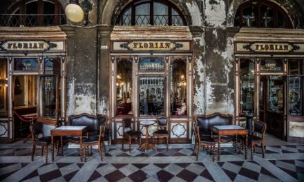 Βενετία: Το θρυλικό Caffè Florian κινδυνεύει με κλείσιμο – Το παλαιότερο καφέ του κόσμου