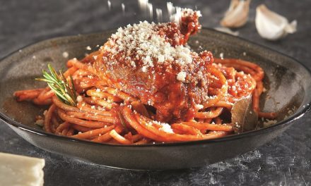 Κόκορας παστιτσάδα: Ένα παραδοσιακό πιάτο της Κέρκυρας γεμάτο αρώματα