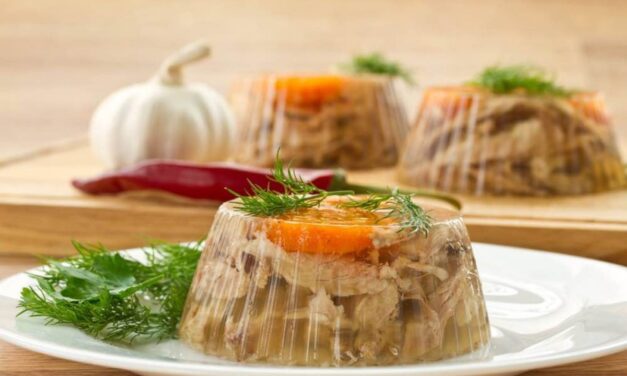 Το τραπέζι των Θεοφανίων: Τι τρώνε σε διάφορα μέρη της Ελλάδας;