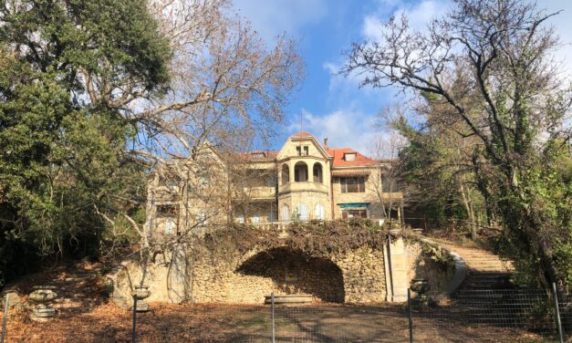 Τατόι: Αυτά είναι τα πολύτιμα αντικείμενα που βρέθηκαν στο πρώην βασιλικό κτήμα