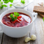 Ταξιδεύοντας στη Ρωσία: Συνταγή για αχνιστή σούπα borscht