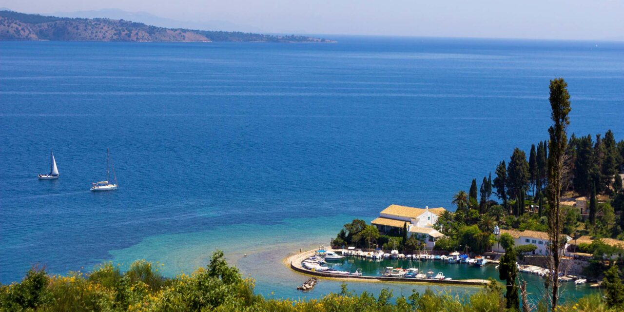 Το άγνωστο καλοκαιρινό “καταφύγιο” αρκετών διασημοτήτων από όλο τον κόσμο (video)